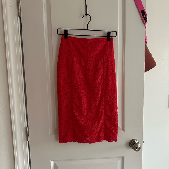Express Red Lace High Waisted Midi Pencil Skirt NWT - Picture 3 of 12